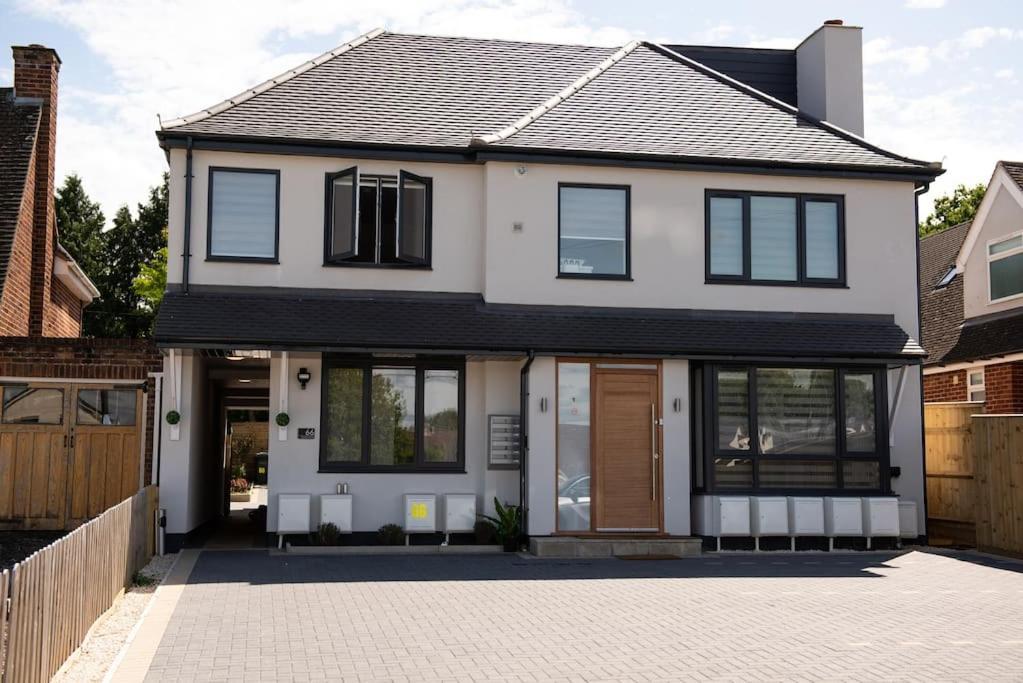 Walnut Luxurious 2-Bedroom With Ensuite - Parking, Netflix, Wifi - Close To Oxford, Bicester & Blenheim Palace Kidlington Kültér fotó