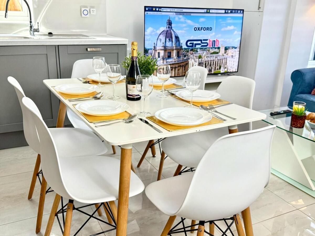 Walnut Luxurious 2-Bedroom With Ensuite - Parking, Netflix, Wifi - Close To Oxford, Bicester & Blenheim Palace Kidlington Kültér fotó
