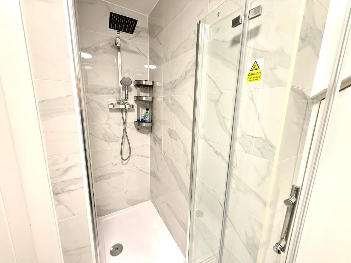 Walnut Luxurious 2-Bedroom With Ensuite - Parking, Netflix, Wifi - Close To Oxford, Bicester & Blenheim Palace Kidlington Kültér fotó