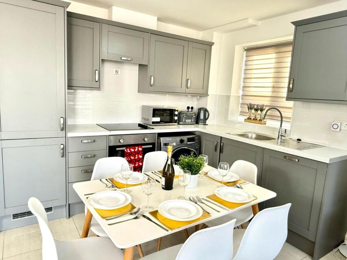 Walnut Luxurious 2-Bedroom With Ensuite - Parking, Netflix, Wifi - Close To Oxford, Bicester & Blenheim Palace Kidlington Kültér fotó